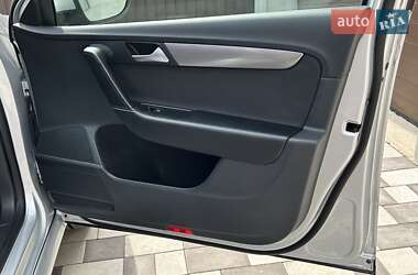 Універсал Volkswagen Passat 2014 в 