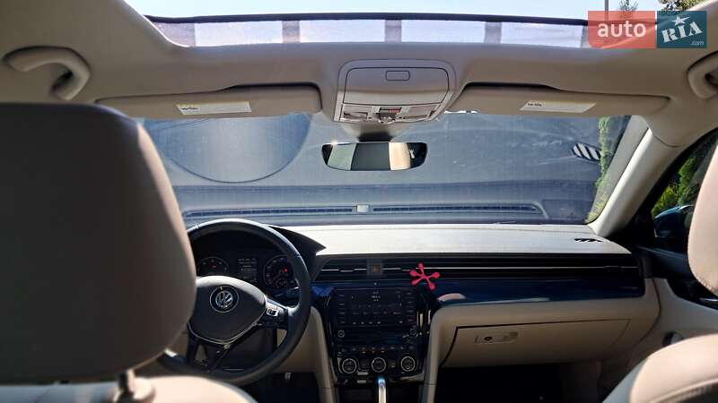 Седан Volkswagen Passat 2021 в Микулинцях