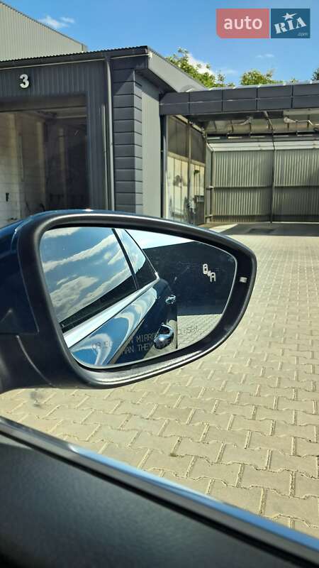 Седан Volkswagen Passat 2021 в Микулинцях