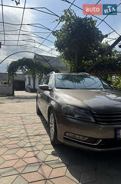 Універсал Volkswagen Passat 2010 в Снятині