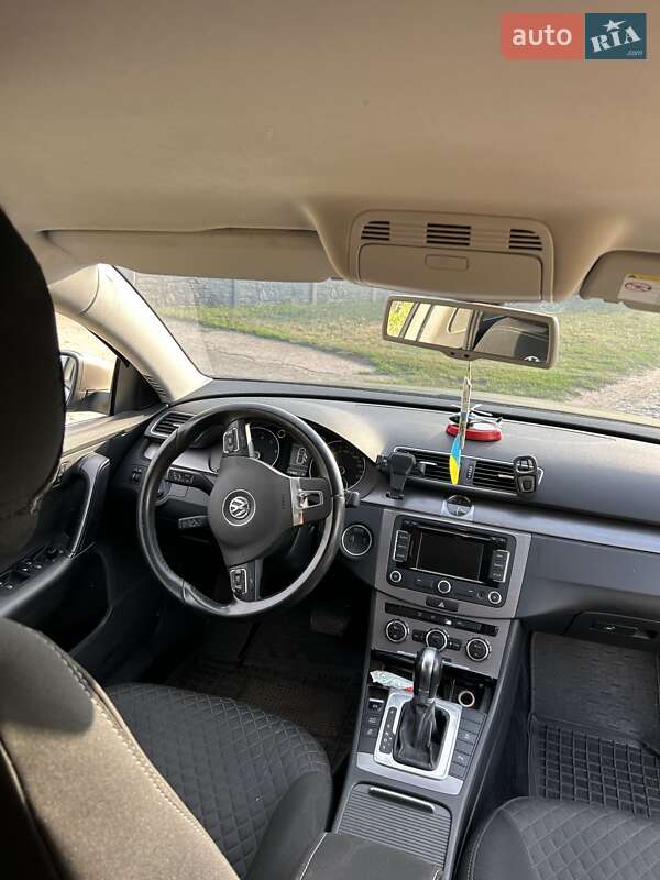 Универсал Volkswagen Passat 2012 в Смеле