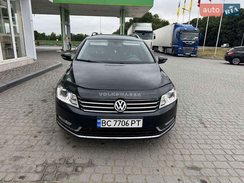 Универсал Volkswagen Passat 2011 в Стрые