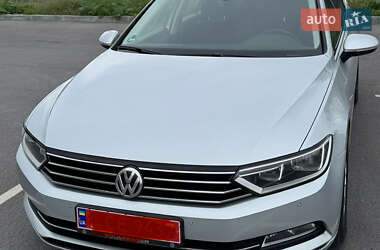Універсал Volkswagen Passat 2015 в Миколаєві