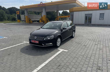 Універсал Volkswagen Passat 2012 в Луцьку