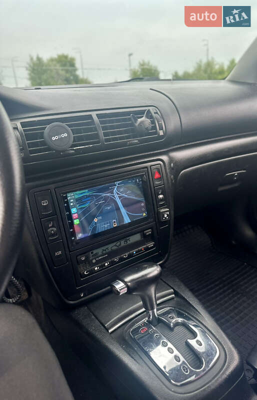 Седан Volkswagen Passat 2001 в Киеве