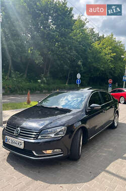 Седан Volkswagen Passat 2013 в Львові