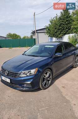 Седан Volkswagen Passat 2017 в Лубнах