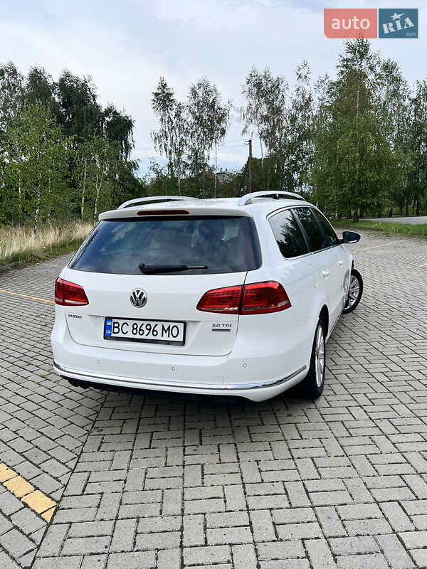Универсал Volkswagen Passat 2011 в Дрогобыче
