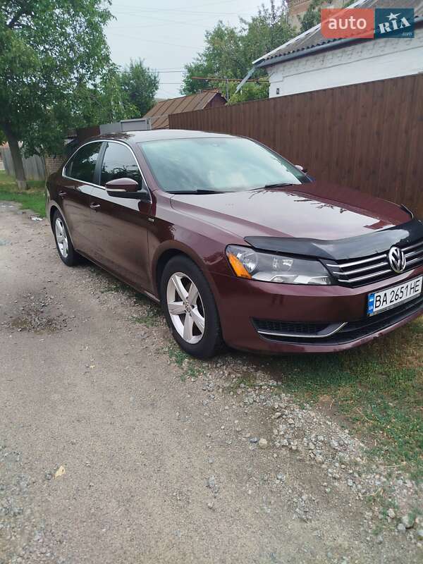 Седан Volkswagen Passat 2013 в Кропивницькому