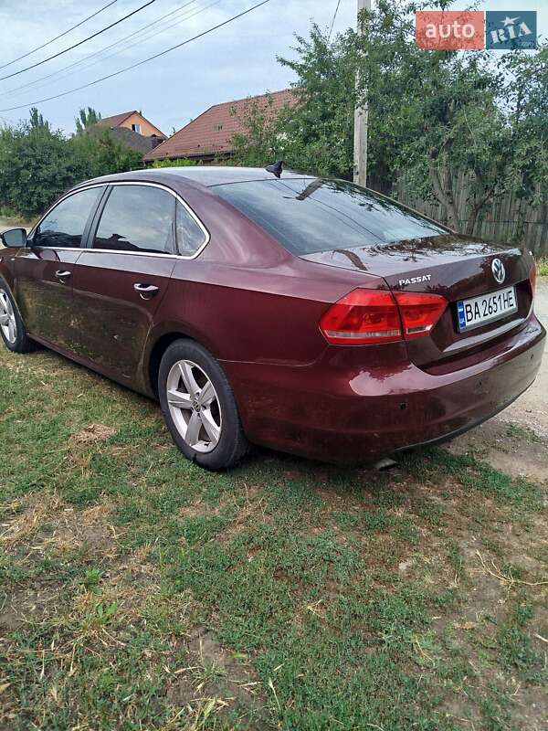Седан Volkswagen Passat 2013 в Кропивницькому