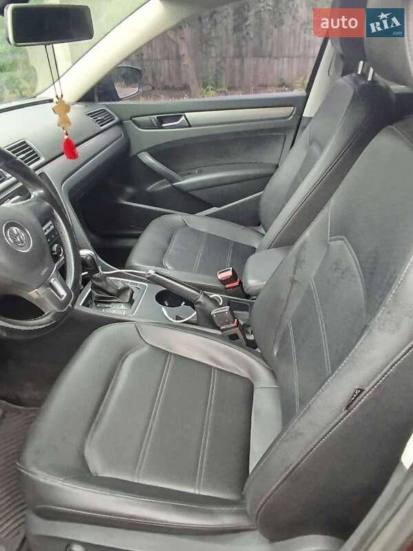 Седан Volkswagen Passat 2013 в Кропивницькому