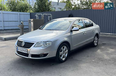 Седан Volkswagen Passat 2005 в Полтаве