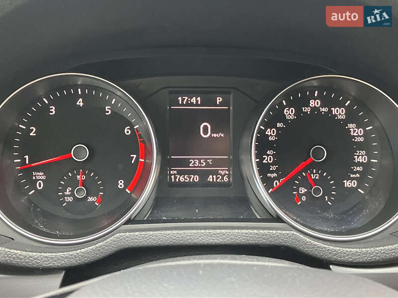 Седан Volkswagen Passat 2017 в Львове