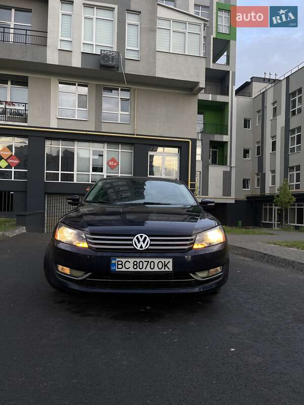 Седан Volkswagen Passat 2013 в Шептицькому