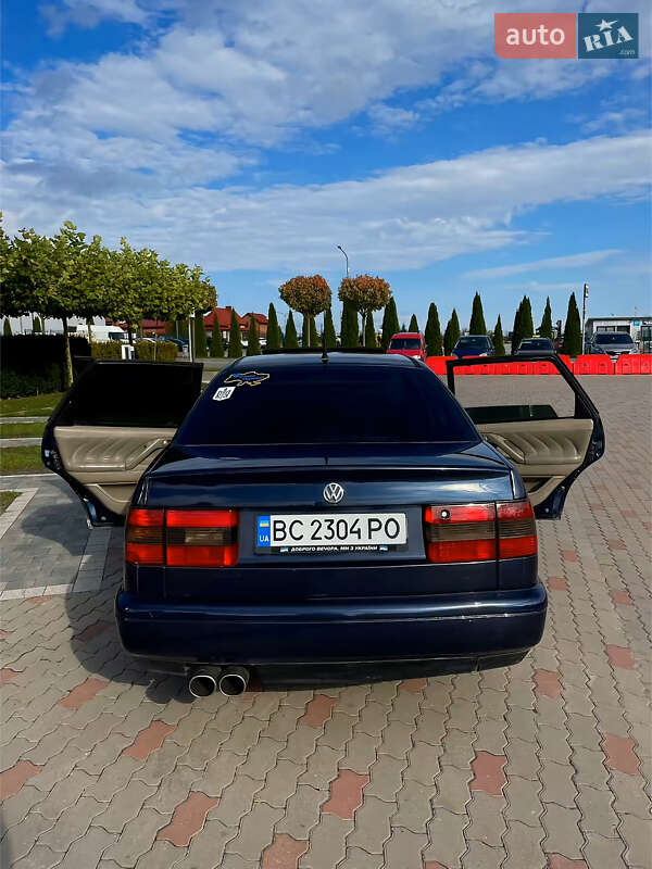 Седан Volkswagen Passat 1995 в Львові