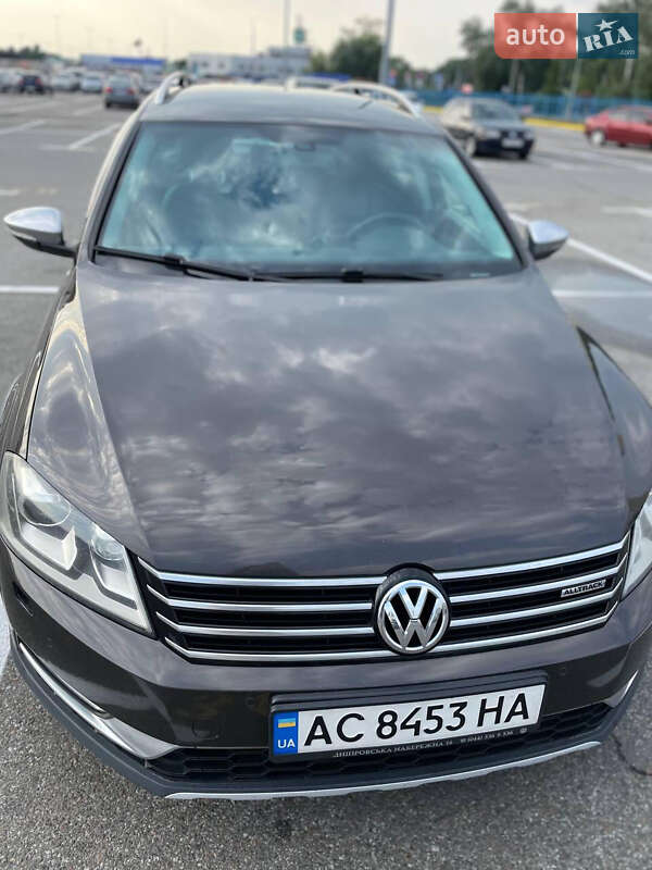 Универсал Volkswagen Passat 2013 в Киеве