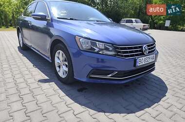 Седан Volkswagen Passat 2015 в Тернополі