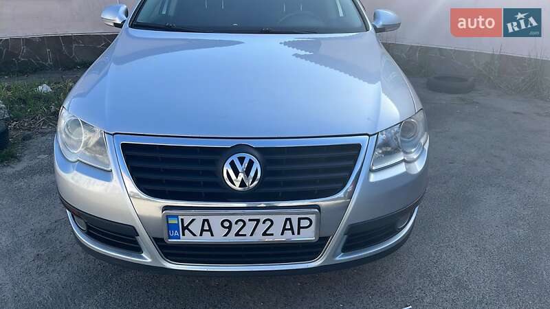Универсал Volkswagen Passat 2010 в Киеве