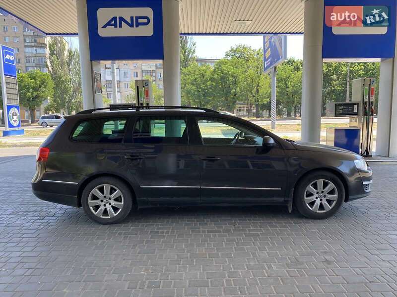 Универсал Volkswagen Passat 2006 в Николаеве