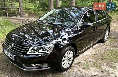 Седан Volkswagen Passat 2013 в Киеве