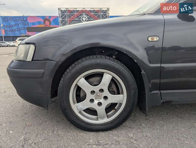 Седан Volkswagen Passat 1999 в Буче