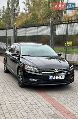 Седан Volkswagen Passat 2016 в Львові