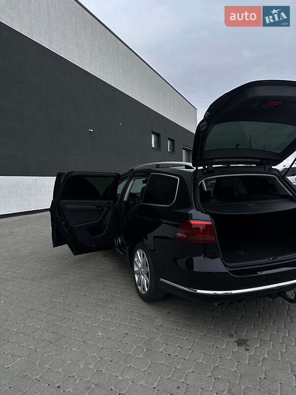 Универсал Volkswagen Passat 2011 в Тернополе