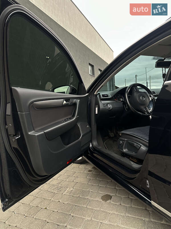 Универсал Volkswagen Passat 2011 в Тернополе