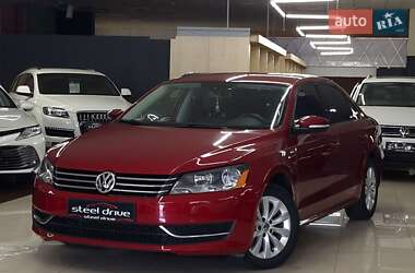 Седан Volkswagen Passat 2014 в Николаеве