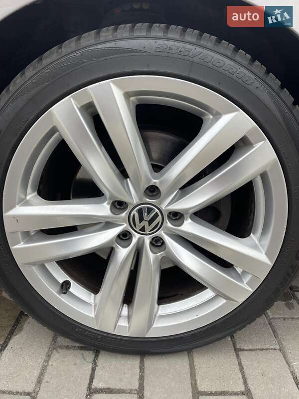 Универсал Volkswagen Passat 2011 в Чернигове