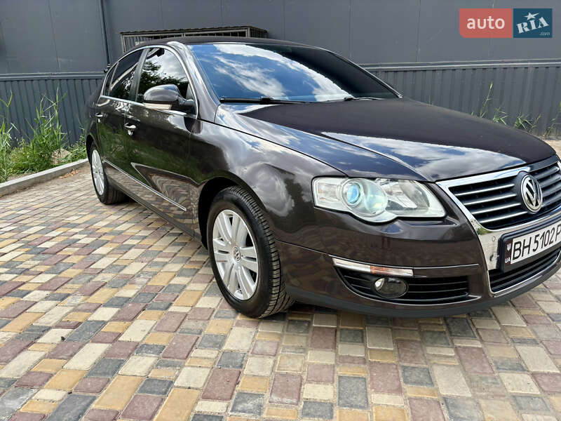 Седан Volkswagen Passat 2006 в Вознесенске