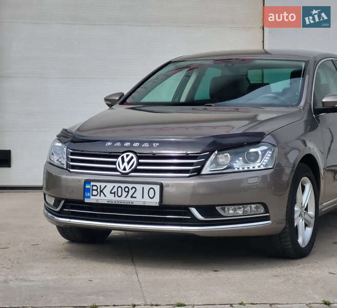 Volkswagen Passat 2011