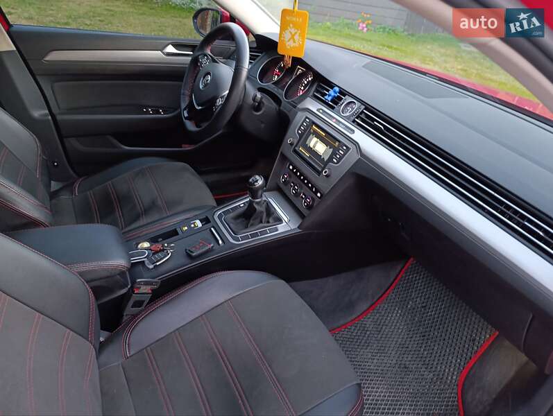 Універсал Volkswagen Passat 2015 в Монастириській