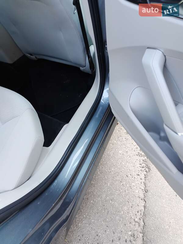 Седан Volkswagen Passat 2017 в Кропивницком