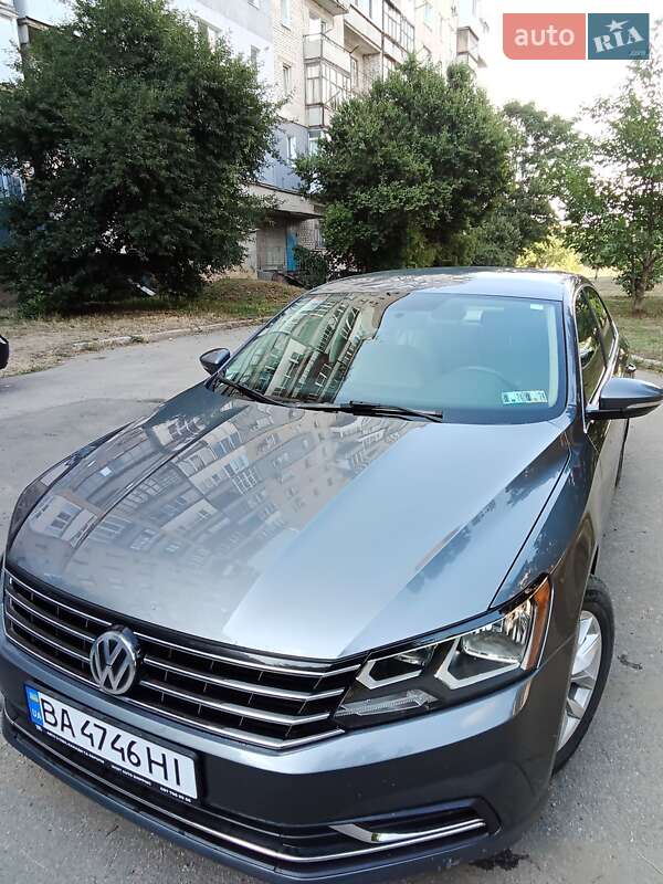 Седан Volkswagen Passat 2017 в Кропивницком