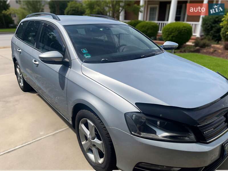 Универсал Volkswagen Passat 2012 в Хмельницком