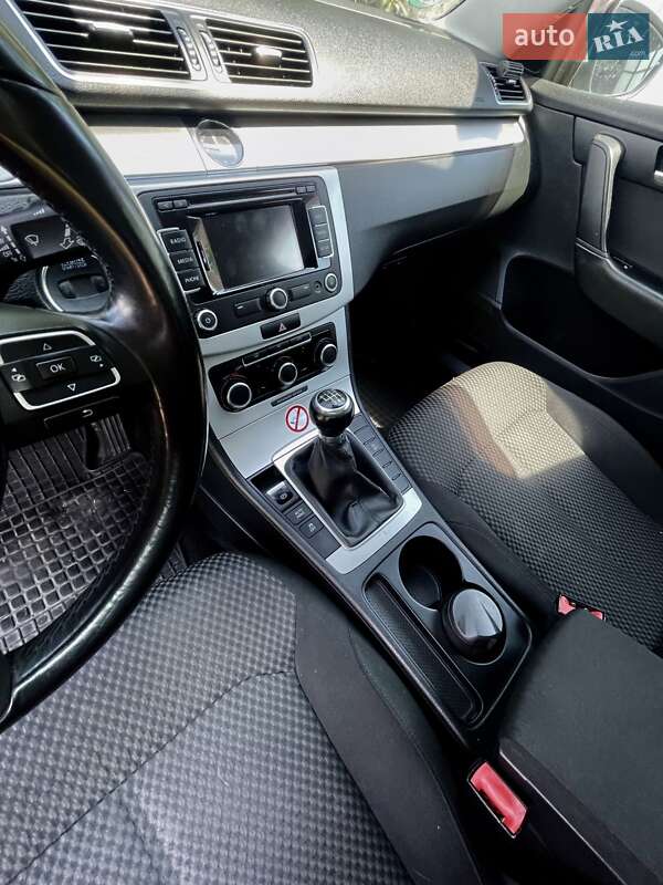 Универсал Volkswagen Passat 2012 в Хмельницком