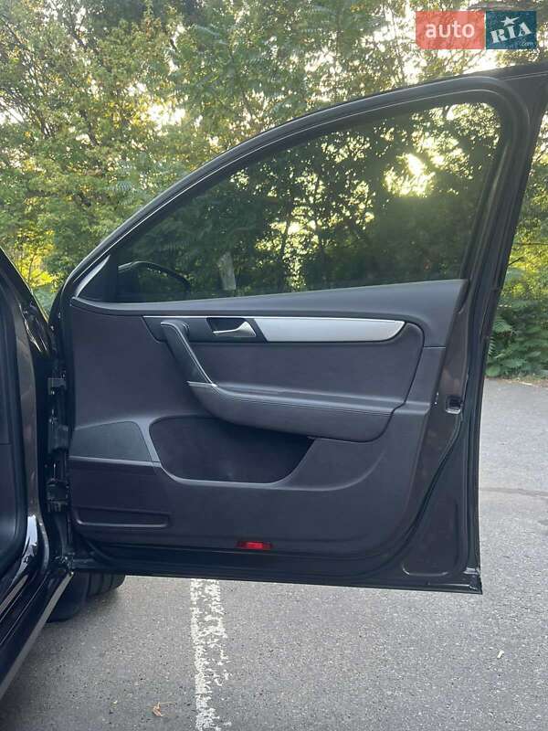 Седан Volkswagen Passat 2013 в Дніпрі фото 7 Седан Volkswagen Passat 2013 в Дніпрі