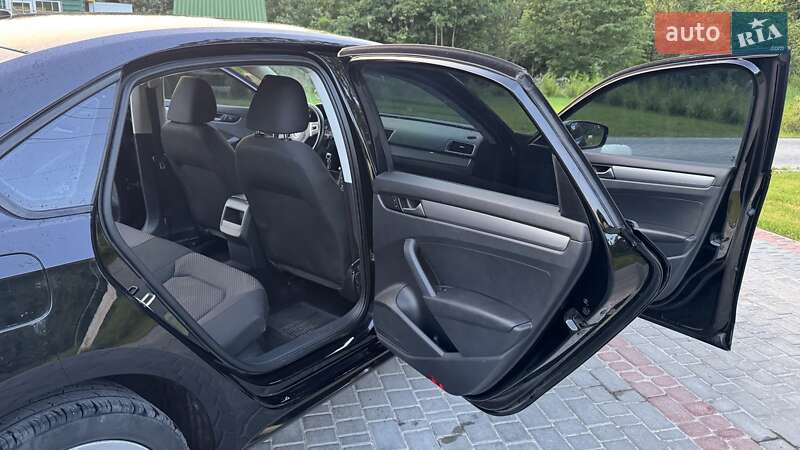 Седан Volkswagen Passat 2015 в Виннице