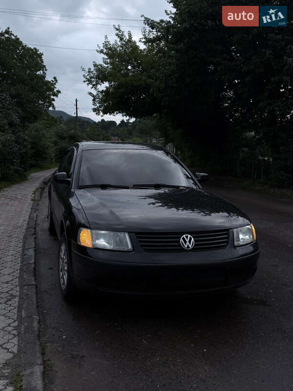 Седан Volkswagen Passat 2000 в Косове