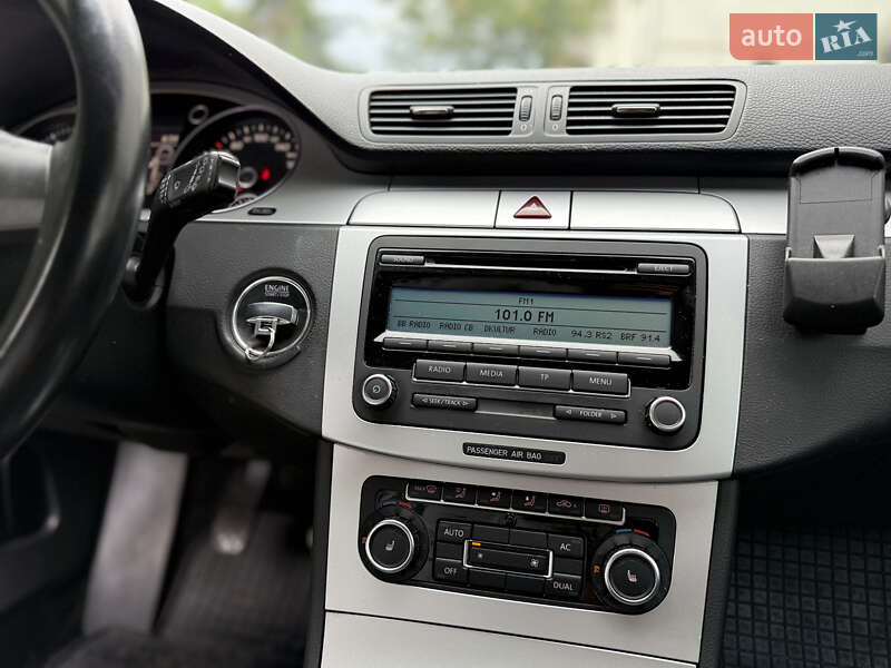 Седан Volkswagen Passat 2010 в Стрию