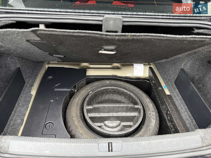 Седан Volkswagen Passat 2010 в Стрию