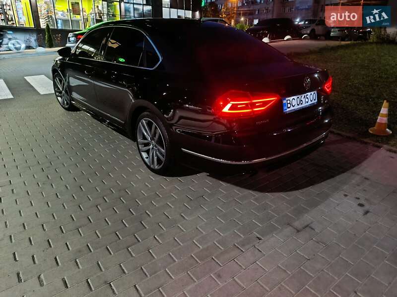 Седан Volkswagen Passat 2016 в Львове