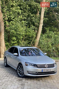 Седан Volkswagen Passat 2012 в Чернівцях