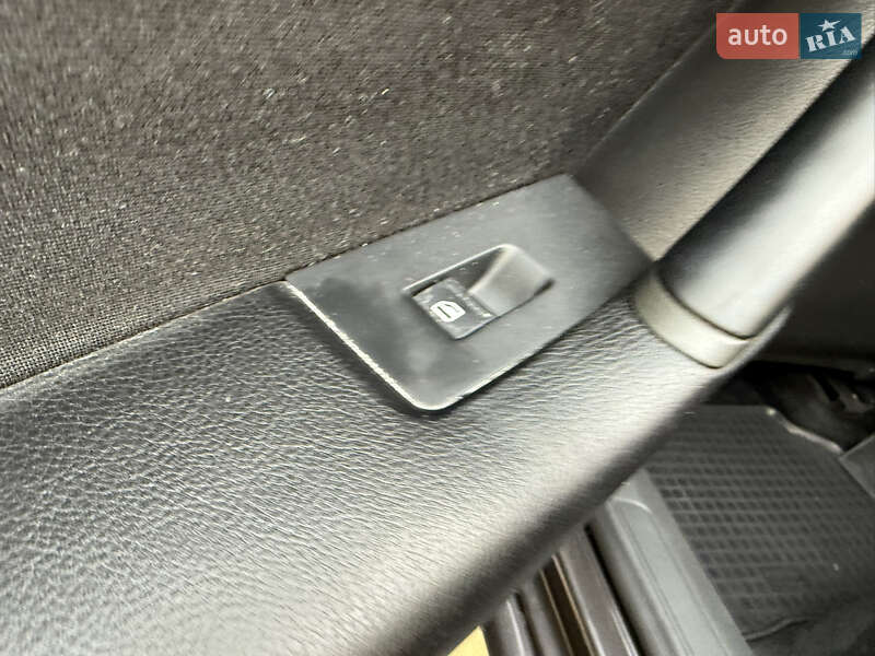 Седан Volkswagen Passat 2011 в Днепре