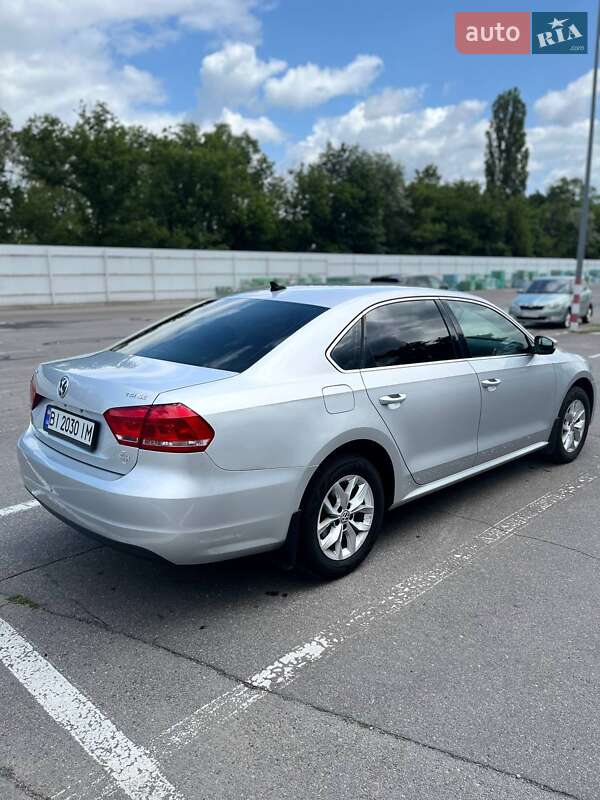 Седан Volkswagen Passat 2014 в Кременчуге