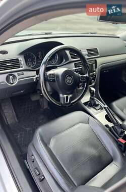 Седан Volkswagen Passat 2014 в Кременчуге