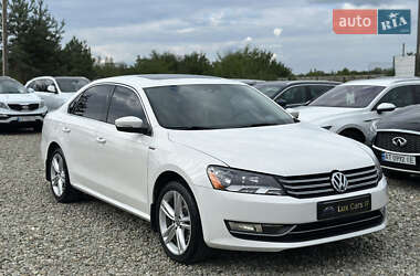 Седан Volkswagen Passat 2013 в Ивано-Франковске