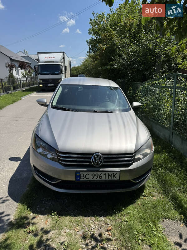 Volkswagen Passat 2012