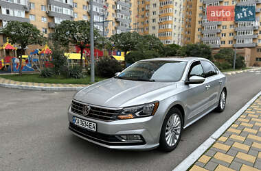 Седан Volkswagen Passat 2016 в Києві